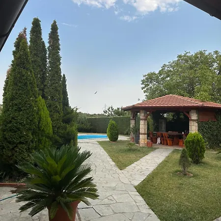 Gucci Private Pool Billiard And Garden Skopje
